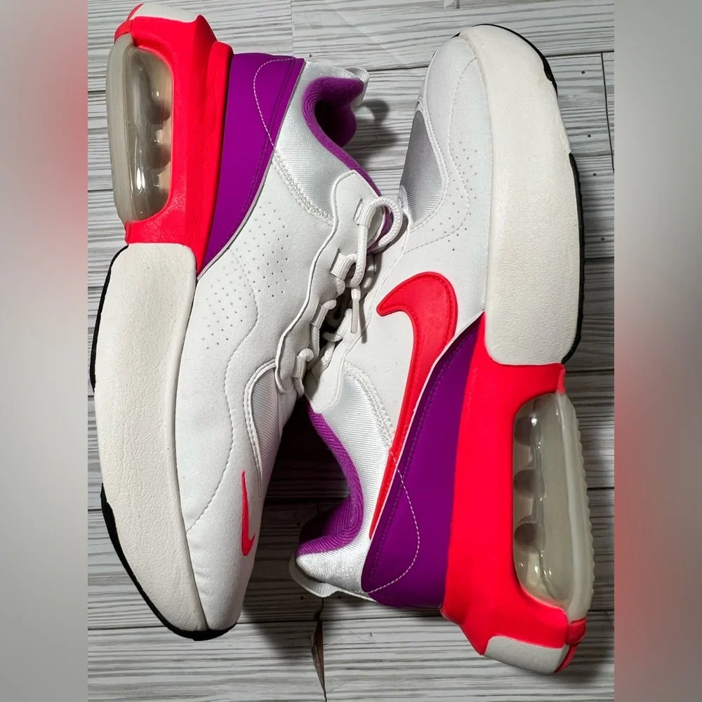 Nike Air Max Verona women’s sneaker shoe white crimson size‎ 12 CZ6156-100